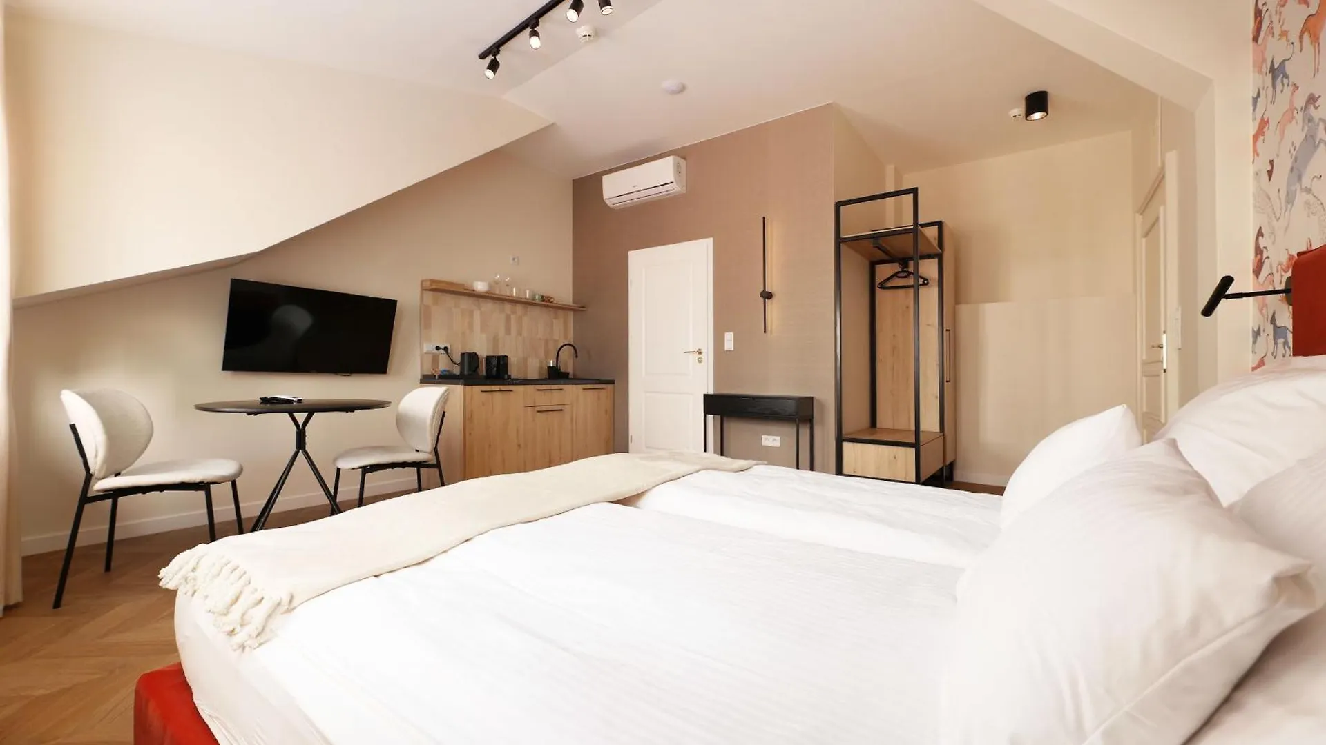 קרקוב Hetman Main Square Apartments 0*,