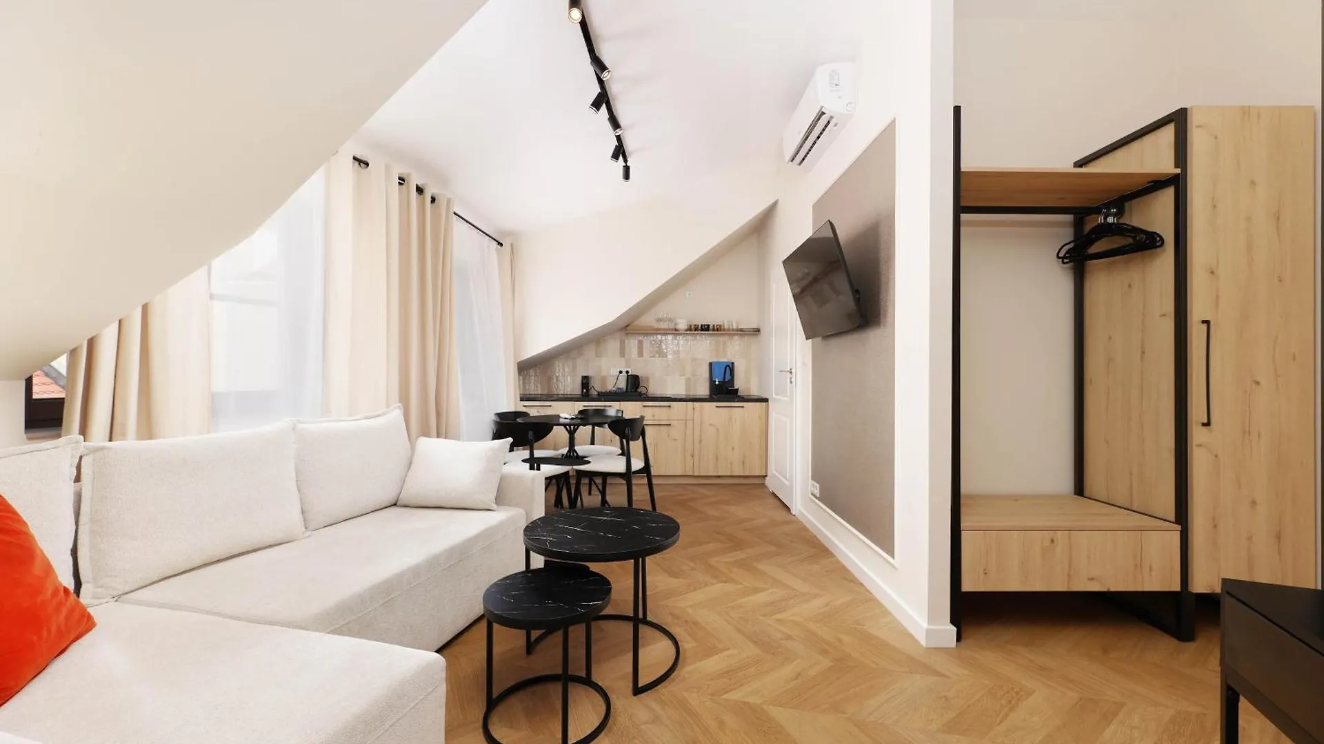 קרקוב Hetman Main Square Apartments 0*,  פולין